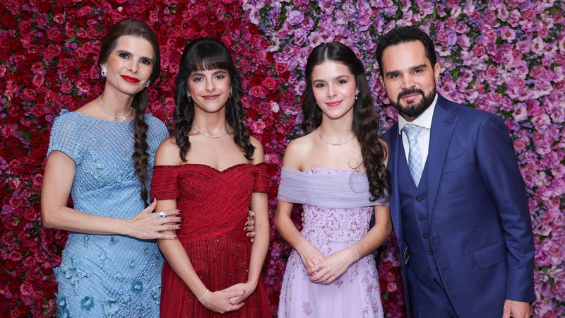 Luciano Camargo com a família - Foto: Manuela Scarpa/Brazil News