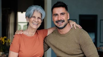 Julio Rocha e a mãe - Foto: Reprodução/Instagram