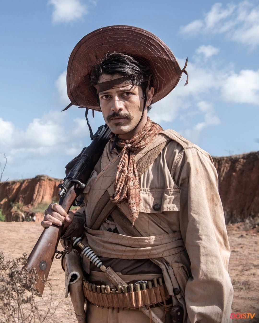 Kelner Macêdo interpreta Zé do Bode, um ex-militar que entra para o cangaço, na nova novela do Globoplay